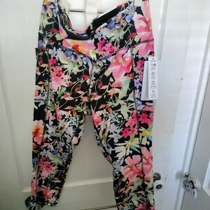 New RBX Active Wear Floral Capri Compression High Waisted Leggings XL Multicolor